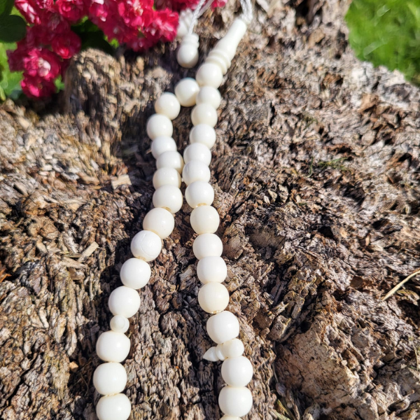 Camel Bone Tasbih – Round Beads with Carved Finial